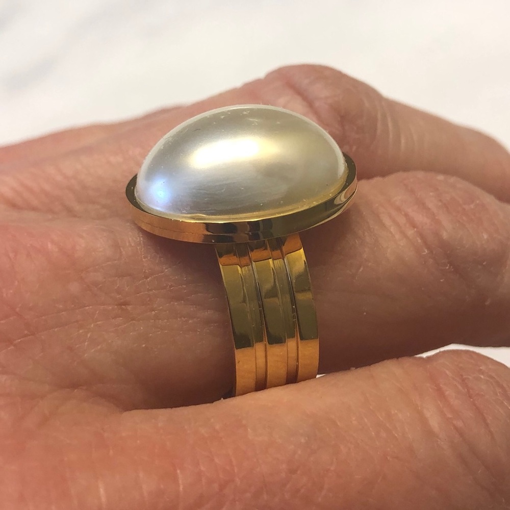 Simulated Pearl Ring - Picture 3 of 5